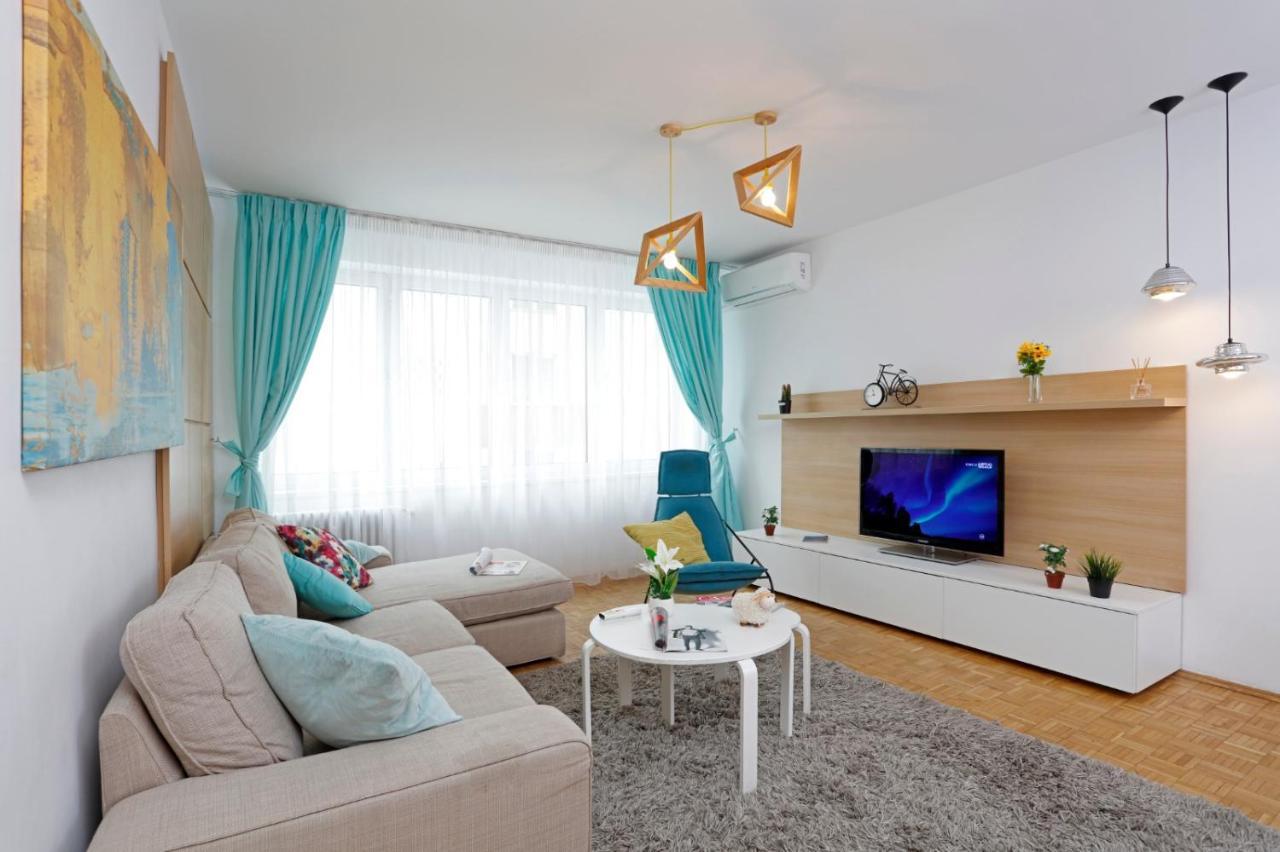 Lovely 2 Bedroom Apartment Near Old Town ブカレスト エクステリア 写真